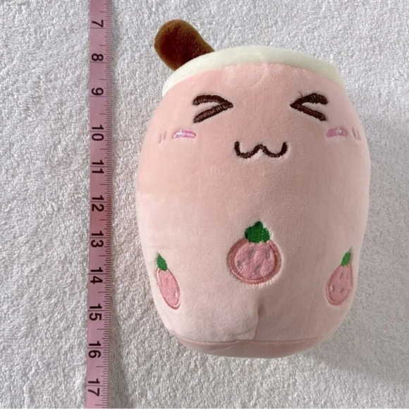 Lissipuppe Strawberry Boba Pink Plush Soft  Toy Squishmallow - Picture 9 of 9